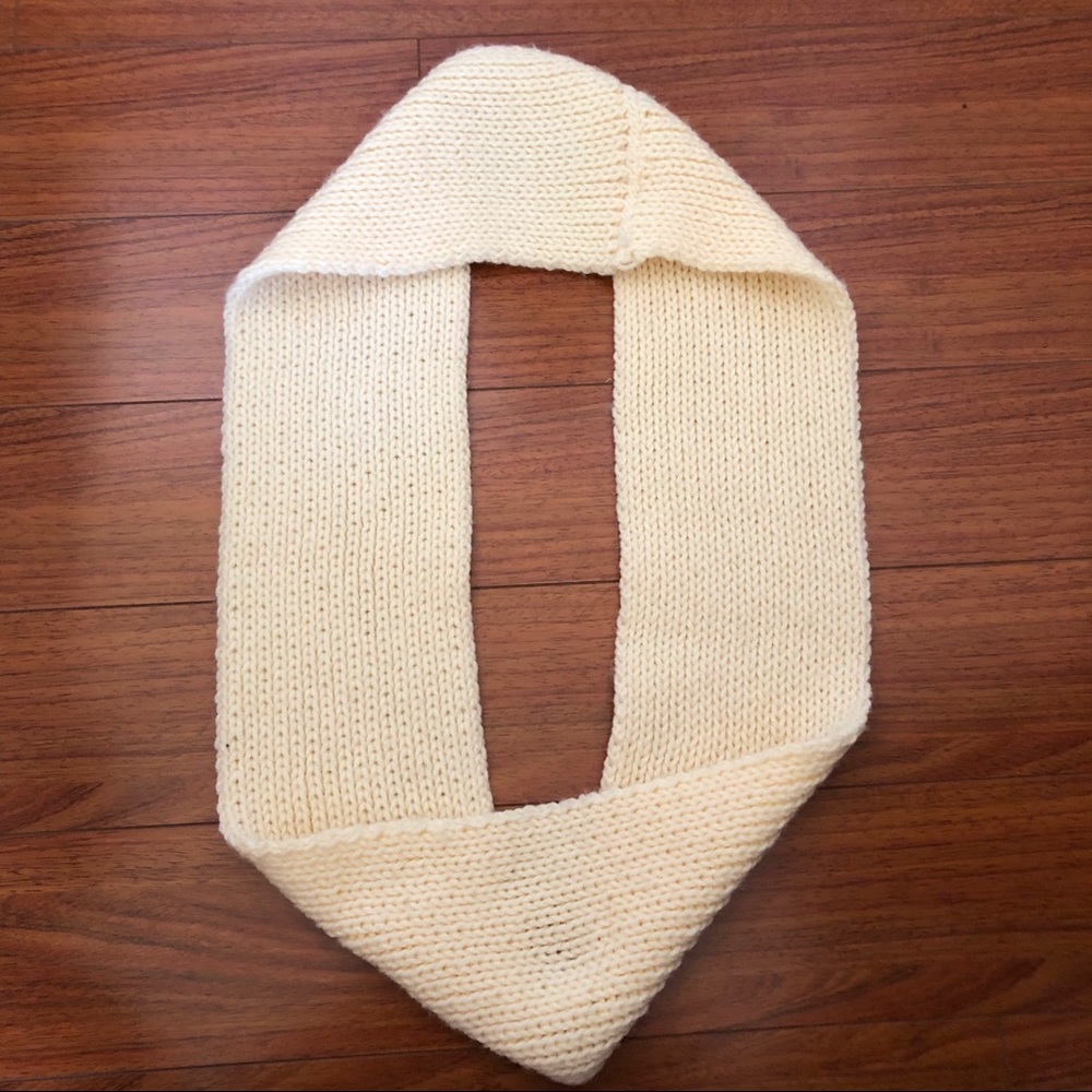 WHITE SCARF - Picture 2 of 2